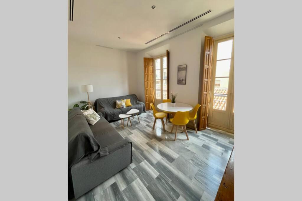 Picasso's Birth House Charming Leilighet